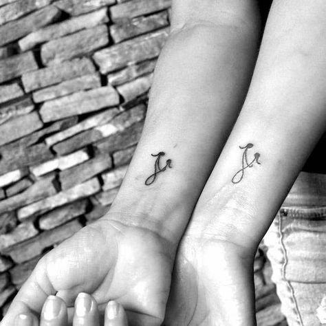 infinity-symbol-mother-daughter-silhouettes-wrist-tattoo-daughter-tattoos Tattoo Daughter, Mother Daughter Infinity Tattoos, Tattoos To Honor Mom, Mother Daughter Symbol, Moms Tattoo, Mutterschaft Tattoos, Mommy Daughter Tattoos, Motherhood Tattoos, Mom Daughter Tattoos