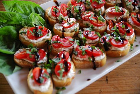 easter appetizers | CROSTINI w/Goat Cheese~Tomato ~Basil & Balsamic Glaze RECIPE ... Goat Cheese Tomato, Balsamic Glaze Recipes, One Bite Appetizers, Goat Cheese Crostini, Crostini Appetizers, Crostini Recipes, Cheese Tomato, Quick And Easy Appetizers, Appetizer Bites