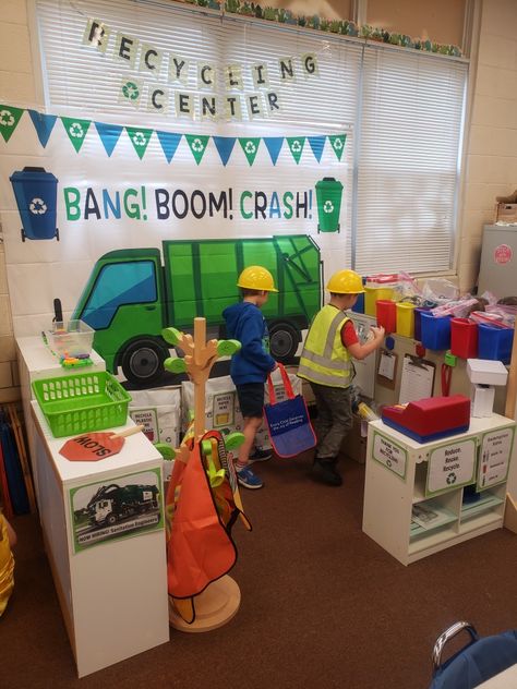 Recycling Classroom Ideas, Recycle Classroom Ideas, Recycling Role Play Area, Earth Day Dramatic Play Preschool, Recycled Art Preschool Ideas, Recycle Theme Preschool, Recycling Study Preschool, Dramatic Play Recycling Center, Garbage Activities Preschool