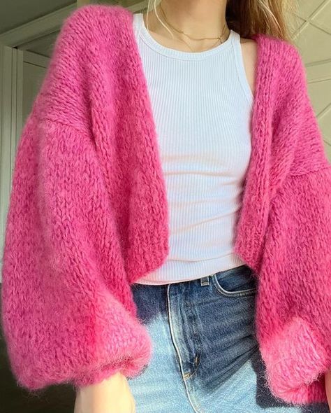 Hayley Knits on Instagram: "The Meadow Cardigan in Magenta 💗 head to HayleyKnits.com to get yours. There is one ready to ship left!" Magenta Cardigan, Pink Cardigan, The Meadows, Colorful Fashion, Dark Pink, Lookbook, Super Cute, Ootd, Knitting