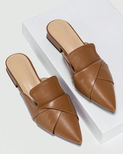 ✨Pre-order only, sizes 35 - 44✨ ✨Price : 130,000✨ Summer Leather Sandals, Vacation Shoes, Women Flats, Brown Flats, Slip On Mules, Brown Sandals, Leather Slip Ons, Sandals Summer, Mules Shoes