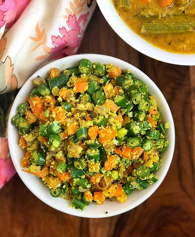 Carrot Beans Thoran Recipe - Kerala Thoran For Onam Sadya Carrot And Beans Recipe, Cabbage Thoran, Thoran Recipe, Subzi Recipe, Kerala Cuisine, Onam Sadya, Long Beans, Kerala Recipes, Pearl Onions