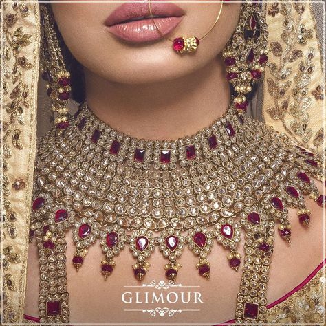 Indian Asian Bridal Jewellery on Instagram: “When brides say they want a full heavy bridal set then our DILBAR set is for you 😍 Perfect for those outfits that have a deeper & wider…” Full Bridal Jewellery Set, Asian Bridal Jewellery, Wedding Jewelry Sets Bridal Jewellery, Bride Jewelry Set, Indian Bridal Photos, Exotic Jewelry, Indian Jewelry Sets, Asian Bridal, Indian Bridal Outfits