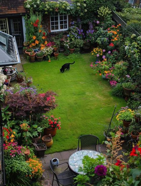 Diy Patio Ground, Dream House Interior, Little Garden, Garden Cottage, Dream House Decor, Dream Garden, Small Garden, Dream Home Design, Garden Planning