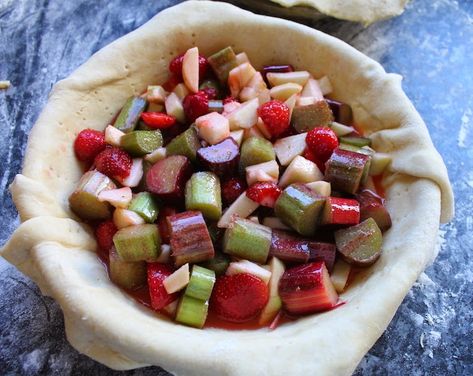 Rhubarb Strawberry Pie, Apple Rhubarb Pie, Salted Honey Pie, Mint Pie, Apple Rhubarb, Flakey Pie Crust, Rhubarb Recipes Pie, Growing Rhubarb, Vegetable Pot Pies