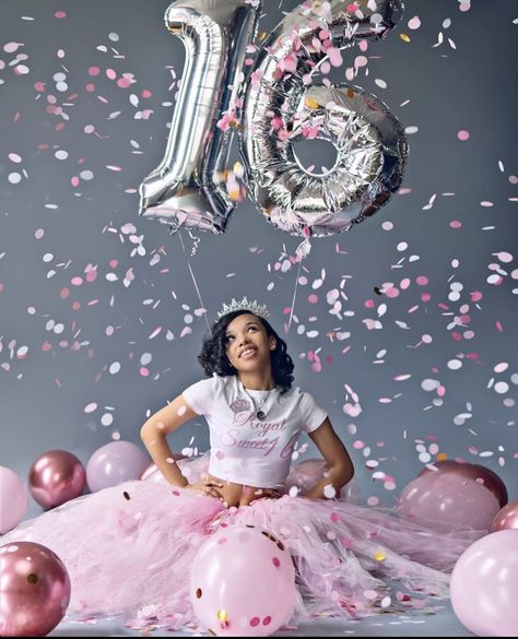 Birthday Photoshoot Sweet Sixteen Pictures, Balloons And Streamers, 16 Photoshoot, Sweet 16 Pictures, Bday Photoshoot, Sweet 16 Party Decorations, 16th Birthday Outfit, Decoration For Party, Sweet 16 Photos