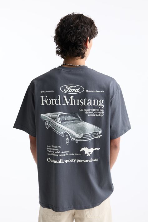 Mustang T Shirts, Cute Backgrounds For Phones, Bear Shirt, Working Class, Pull & Bear, Portrait Poses, T Shirt Ideas, New Wave, Shirt Ideas