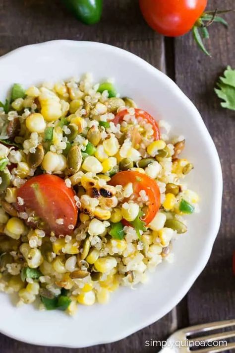 The PERFECT summer salad: Grilled Corn and Quinoa with an agave-lime dressing | simplyquinoa.com Corn Quinoa Salad, Best Quinoa Salad Recipes, Corn And Quinoa, Corn Quinoa, Corn Salad Recipes, Simply Quinoa, Lime Vinaigrette, Quinoa Healthy, Quinoa Salad Recipes