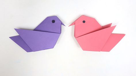 Watch this video to learn how to make an origami bird easy step by step. DIY Paper bird origami folding is so easy, just follow the instructions. I hope this video tutorial will help you to make an easy origami small bird with paper. Hummingbird Origami Tutorial, Origami Birds Step By Step, How To Make Paper Birds Step By Step, Animal Origami Easy, Small Paper Origami, Small Easy Origami, Small Paper Crafts Diy, Origami Bird Easy Step By Step, How To Make Paper Birds