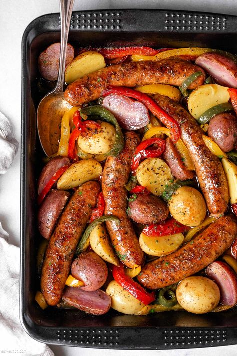 Baked sausage & potato sheet pan dinner - #sheet-pan #dinner #sausage #potato #recipe #eatwell101 - The easiest and most delicious way to have your weeknight meal cooked and ready to serve when you’re short on time! - #recipe by #eatwell101® Potato Sheet Pan Dinner, Potato Sheet Pan, Chicken Pasta Soup, Baked Sausage, Pasta Soup Recipes, Sausage Recipes For Dinner, Sausage Potato, Easy Sheet Pan Dinners, Italian Sausage Recipes