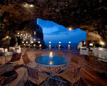 Cave restaurant is located underneath the Grotta Palazzese hotel in a small town of Polignano a Mare, Italy. The customers can eat delicious Italian food and look at the sea. Grotta Palazzese, Imperiul Roman, Seaside Restaurant, Virgin Gorda, Southern Italy, Secret Places, Corfu, Alam Yang Indah, San Sebastian