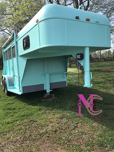 #FixerUpper Horse Trailer – DIY for Less Than $400 Cute Horse Trailer Ideas, Horse Trailer Repurposed, Weekender Horse Trailer Ideas Diy, Painting A Horse Trailer, Gooseneck Horse Trailer Living Quarters Diy, Diy Weekender Horse Trailer, Horse Trailer Paint Ideas, Horse Trailer Tack Room Conversion, Horse Trailer Renovation Ideas