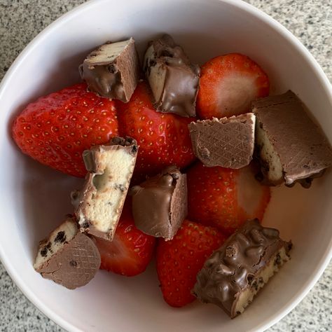 Fruit Protein, Food Info, Protein Bar, Mouth Watering Food, Food Obsession, Clean Recipes, Pretty Food, I Love Food, Cute Food