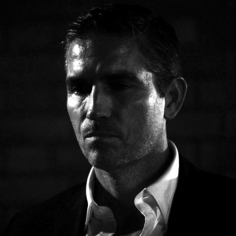 John Reese, Man In A Suit, Jim Caviezel, Floral Wallpaper Phone, Person Of Interest, Matt Bomer, Wallpaper Phone, Floral Wallpaper, The Man