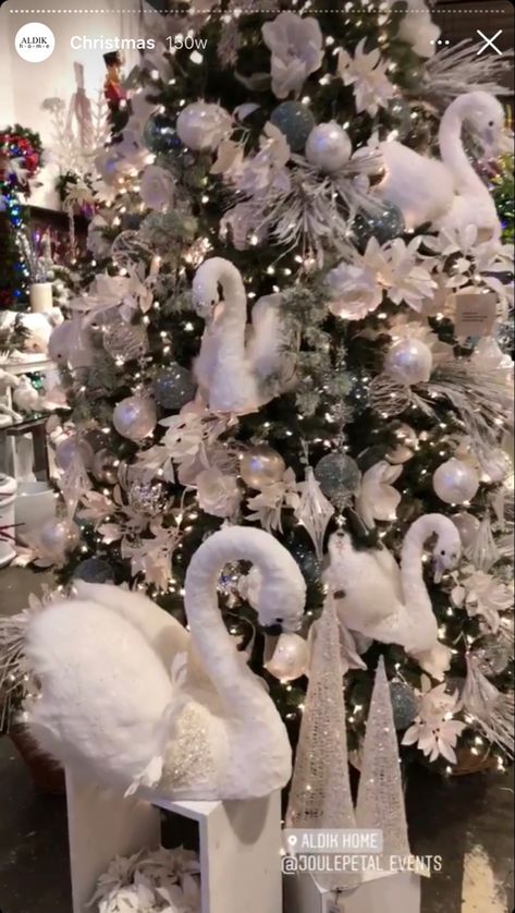 Swan Lake Christmas Tree, Swan Christmas Tree, Lake Christmas, Blush Christmas, Christmas Banister, Sugarplum Christmas, Christmas Candyland, Christmas Ballet, White Christmas Decor