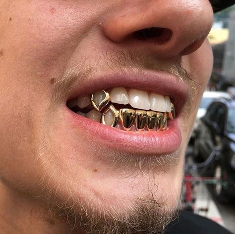 Gold Teeth Men, Gold Slugs, Gold Teeth Grills, Smile Tips, Gold Fangs, Fang Grillz, Teeth Aesthetic, Silver Grillz, Grillz Teeth