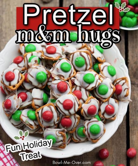 Budget Meals Pretzel M M Hugs, Pretzel Hugs Recipe, Pretzel Kisses, Pretzel Hugs, Christmas Hugs, Christmas Pretzels, Fun Holiday Treats, Pretzel Treats, Pretzel Snacks