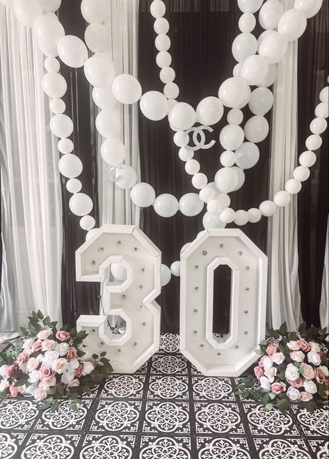 Classy Birthday Backdrop, Chanel Number 5 Birthday Party, Boujee 30th Birthday Party, Chanel No 30 Party Birthday, Dior Birthday Theme, Classic Birthday Party Decorations, Chanel Themed Birthday Party, Chanel Party Theme Decoration, Boujee Birthday Party