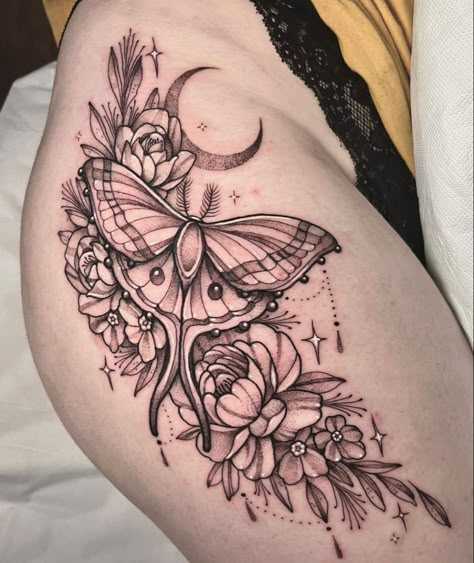 Luna Moth Tattoo, Thigh Piece Tattoos, Hip Tattoo Designs, Moth Tattoo Design, Feminine Minimalist, Floral Thigh Tattoos, Hip Tattoos, Knife Tattoo, Hip Tattoos Women