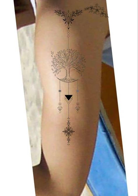 10 Tatouages Arbre de Vie Minimalistes & Féminins 1 Tiny Owl Tattoo, Tree With Birds Tattoo, Evolution Tattoo, Roots Tattoo, Full Hand Tattoo, Tiny Wrist Tattoos, Bamboo Tattoo, Mom Tattoo Designs, Feather Tattoo Design