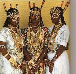 History Of Africa Before Slavery and Colonization Afar Women, Ethiopian Hair, African Royalty, Afrikaanse Mode, Three Women, African People, People Of The World, African Culture, World Cultures