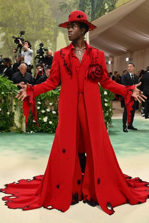 As the red carpet comes to an end, the GQ team selects their best-dressed men of the night. Best Red Carpet Looks Men, Met Gala Looks Men, Men Met Gala Looks, Red Carpet Men Fashion, Red Carpet Outfits Men, Met Gala 2024, Wisdom Kaye, Zendaya Met Gala, Met Gala Outfits