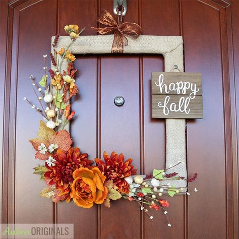 Fall Door Garland, Easy Fall Wreaths, Picture Frame Crafts, Easy Diy Wreaths, Easy Fall Crafts, Fall Deco, Diy Fall Wreath, Fall Crafts Diy, Deco Floral