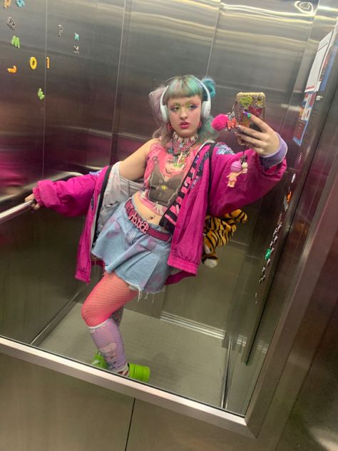 Decorakei, harajuku fashion, alt, weird, aesthetic Alternative Beauty, Weird Aesthetic, Lollipop Chainsaw, Fancy Nancy, 2024 Style, Me As A Girlfriend, Harajuku Fashion, Awesome Stuff, Cute Fashion