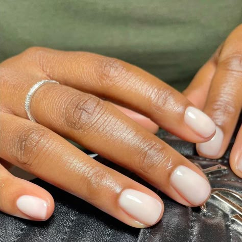 Minimal Manicure, Nail Growth Tips, Light Colored Nails, Grow Nails Faster, Food Nails, Sheer Nails, Baby Pink Nails, Bunny Nails, Nail Color Trends