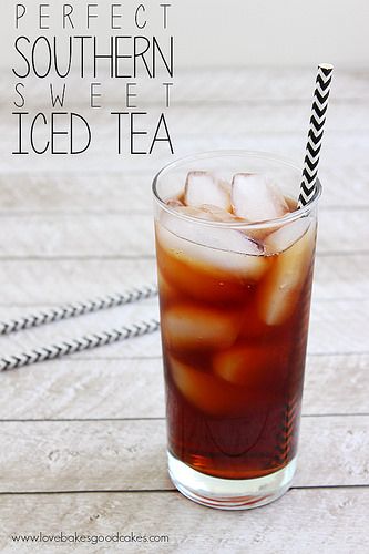 Cool+off+this+Summer+with+a+nice,+big+glass+of+this+Perfect+Southern+Sweet+Iced+Tea!!+There's+a+simple+trick+to+keep+it+from+being+bitter!+#sweettea+#drinks+#summer Cooking Quinoa, Sweet Iced Tea, Fluffy Quinoa, Iced Tea Recipes Homemade, Homemade Iced Tea, Cook Quinoa, Sweet Tea Recipes, Southern Sweet Tea, Coconut Dessert