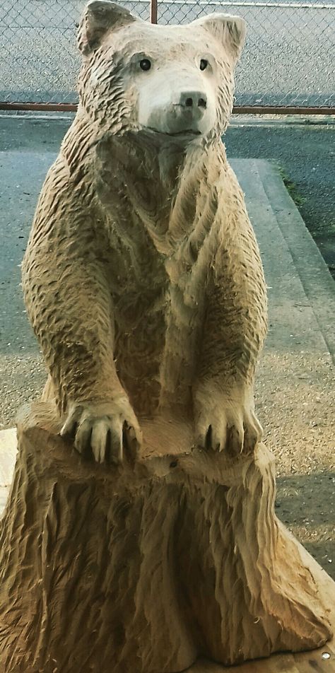 Bear Wood Carving Pattern, Chainsaw Bear, Chainsaw Carved Bears, Bear Wood Carving, Chainsaw Carving Ideas, Chainsaw Carvings, Chainsaw Carving Patterns, Chainsaw Sculpture, Wood Carving Art Sculpture