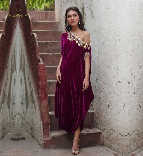 Glam Velvet Outfits For Brides Other Than Lehengas! | WedMeGood Velvet Outfits, Misha Lakhani, Mehendi Outfits, Velvet Dress Designs, Velvet Clothes, Designer Party Wear Dresses, Stylish Party Dresses, Party Wear Indian Dresses, Dress Indian Style