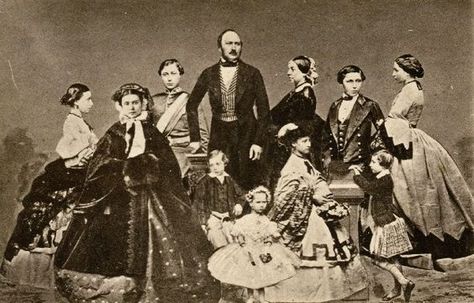 Queen Victoria and Prince Albert with their nine children: Victoria's Children, Queen Victoria Children, Prins Albert, Franz Xaver Winterhalter, Kroonprinses Victoria, Queen Victoria Family, Queen Victoria Prince Albert, Victoria Reign, Princess Louise