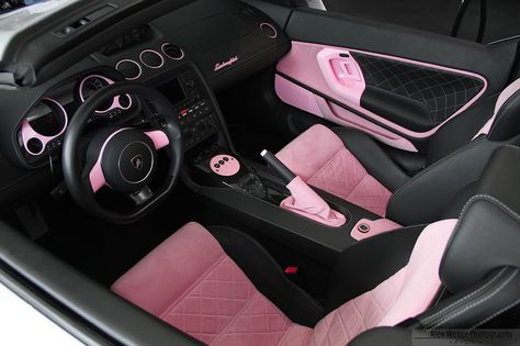 Black & pink car interior. Want. Just needs to be a hotter pink ;) Pink Car Interior, Pink Mustang, Pink Lamborghini, Jeep Interiors, Pink Cars, Pink Car Accessories, Cars Interior, Pink Jeep, Girly Car Accessories