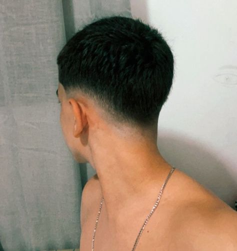 Low Fade Redondo, Casual Fashion Trends, Low Fade, Corte De Cabelo Masculino, Fade Haircut, Inspiration Style, Cristiano Ronaldo, Ronaldo, Hair Inspo