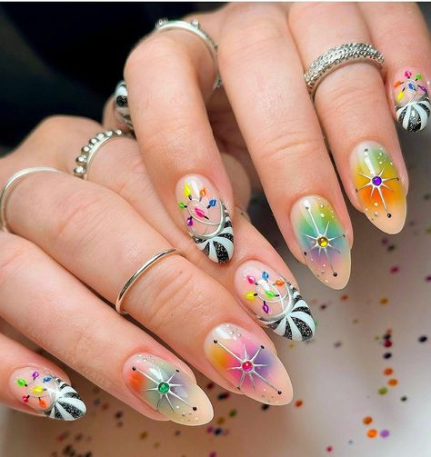 Almond Nail Art Designs, Art To Try, Almond Nail Art, Colourful Christmas, Funky Nail Art, Nails Yellow, Star Nail Art, February Nails, Tier 1