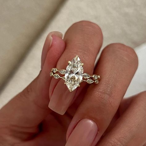 2 Carat Marquise Cut Moissanite Bridal Ring Set Marquise Band Diamond Engagement Ring Set 14K Gold Wedding Ring Set Anniversary Ring Set , Solitaire Ring, Engagement Ring , White/Yellow/Rose Gold, Anniversary Ring, Wedding Ring Set, Bridal Ring Set , Moissanite Ring, Anniversary Gift Ring, Art Deco Solitaire Ring ✥𝐒𝐭𝐨𝐧𝐞 𝐃𝐞𝐭𝐚𝐢𝐥𝐬 : * Stone Type: Moissanite * Shape: Marquise Cut * Stone Weight: 2.00 CT (Approx.) * Stone Size: 12X6 mm (Approx.) * Color: Colorless * Clarity: VVS (Eye Clean) * Cut Grade: Excellent * Making Process: Handmade - Crafted by our experienced team ✥𝐒𝐢𝐝𝐞 𝐒𝐭𝐨𝐧𝐞 𝐃𝐞𝐭𝐚𝐢𝐥𝐬:- * Shape: Marquise Cut * Type: Moissanite * Color/Clarity: White/ VVS * Weight: 0.30-0.80 Ct (App.) 𝐓𝐡𝐞 𝐬𝐭𝐨𝐧𝐞𝐬 𝐢𝐧 𝐣𝐞𝐰𝐞𝐥𝐫𝐲 𝐚𝐫𝐞 𝟏𝟎𝟎% 𝐡𝐚𝐧𝐝-𝐜𝐫𝐚𝐟𝐭𝐞 Marquise Wedding Stack, Vintage Marquise Engagement Ring, Marquise Band, Marquise Engagement Ring, Wedding Ring Shapes, 14k Gold Wedding Ring, Anniversary Ring Set, Marquise Diamond Ring, Blood Diamond