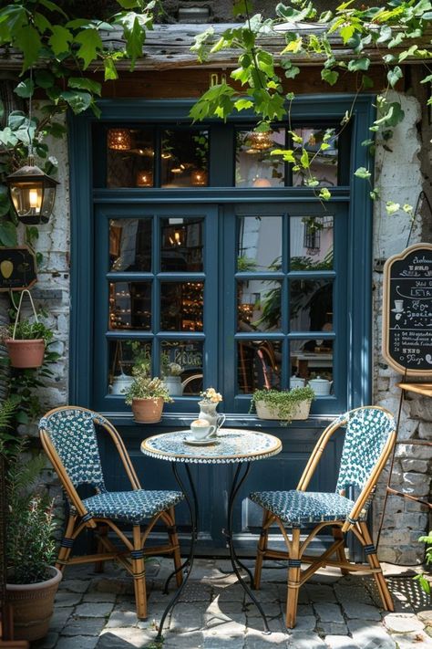 Outdoor Seats, Spanish Casa, Decor Kitchen Ideas, Photography House, European Cafe, California Life, Opening A Coffee Shop, Rustic Cafe, Architecture Nature