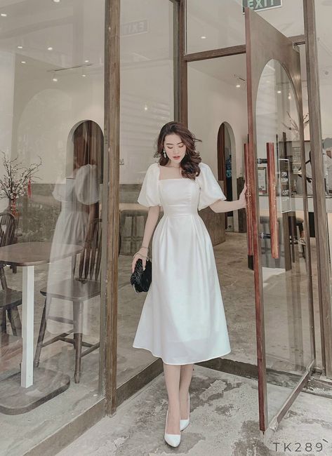 Teenage Dresses For Wedding, Modern Filipiniana Dress For Graduation, Filipiniana Dress Modern For Graduation, Filipiana Dress Modern Classy, Graduation Attire, Modern Filipiniana Dress, Teenage Dress, Chinese Fancy Dress, Grad Outfits