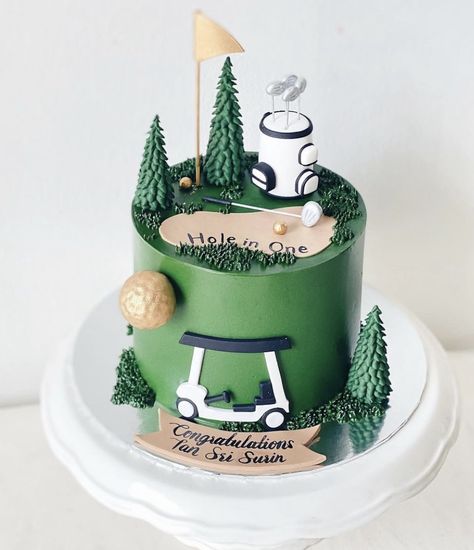 Golf Themed Cake For Men, Golf Cakes For Men, Golf Cakes For Men Birthdays, Golf Cake Ideas, Golf Course Cake, Sports Birthday Cakes, Golf Themed Cakes, Golf Cupcakes, Golf Birthday Cakes