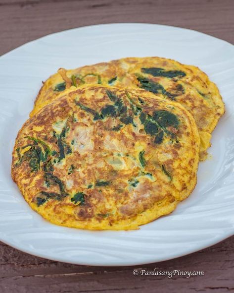 Tortang Tuna with Spinach - Omelet Recipe - Panlasang Pinoy Eggs And Tuna, Tuna With Eggs Recipes, Tuna Omelette Filipino, Tuna Omelette, Egg Yolk Omelet, Spinach Onion Omelette, Spinach Omelet, Tuna Rice, Tuna And Egg