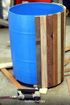 Drum Planters, 55 Gallon Drum, 55 Gallon, Front Porch Ideas For Mobile Homes, Wooden Pallet Projects, Casa Container, Wooden Planters, Garden Art Diy, Scrap Wood