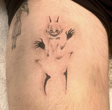 Open Up Tattoo, Uncanny Valley Tattoo, Alt Leg Tattoos, Unsettling Tattoos, Parasite Tattoo, Disturbing Tattoos, Blood Tattoo Ideas, Wierd Tattoo, Gore Tattoos