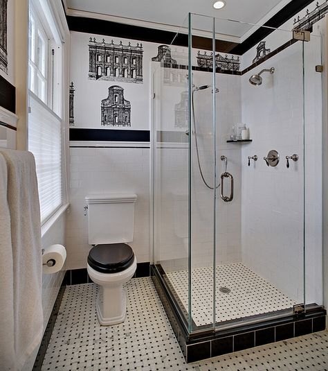 Small black and white bathroom idea Black Toilet Seats, White Subway Tile Bathroom, Small White Bathrooms, Black And White Tiles Bathroom, Black And White Tile, Toilet Ideas, White Toilet, Black White Bathrooms, Black Vanity Bathroom