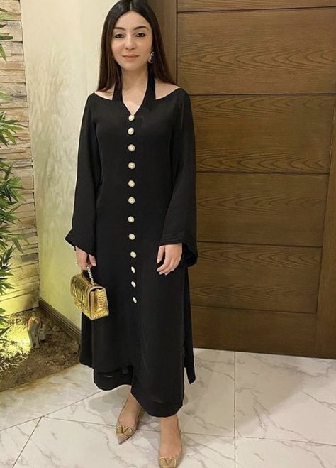 Western Neckline Designs, Neckline Ideas For Kurti, Tunics For Women Classy Style, Pakistani Neck Designs For Suits, Lace Neck Designs For Suits, Modern Neck Designs For Kurtis, Kurta Sleeves Design, Kameez Neck Designs, Designer Kurti Patterns