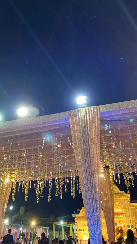 Wedding Snaps Indian, Suhagrat Night, Fake Wedding Snaps, Wedding Snapchat Story, Nikaah Aesthetics, Jay Thakar, Night Rides Car, Best Flower Wallpaper, Dream Cars Range Rovers