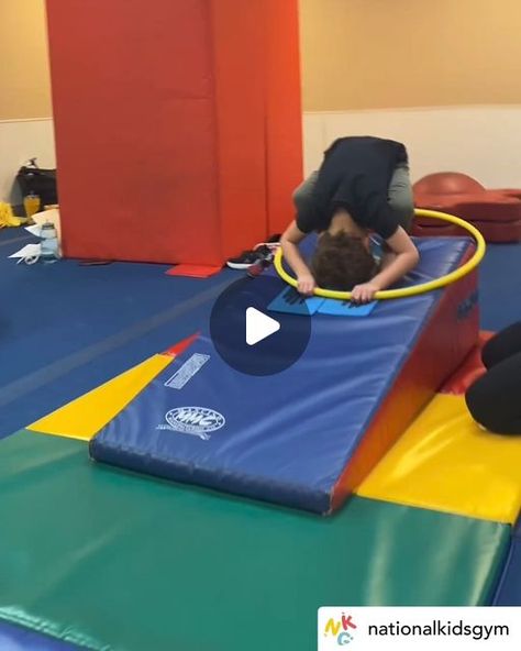 Forward Roll Drills, Coach Gymnastics, Gymnastics Warm Ups, Dance Terms, Forward Roll, Toddler Gymnastics, Preschool Gymnastics, Toddler Gym, Kids Gymnastics