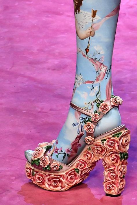 Catty Noir, Funky Shoes, 2018 Fashion, Unique Shoes, Shoe Art, Crazy Shoes, Pretty Shoes, Dream Shoes, Milan Fashion