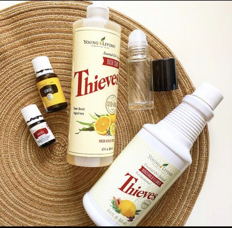 Diy Thieves Oil, Thieves Disinfectant Spray, Clear Lungs, Young Living Thieves Oil, Stain Remover Clothes, Diy Stain Remover, Stain Remover Spray, Remove Oil Stains, Thieves Cleaner