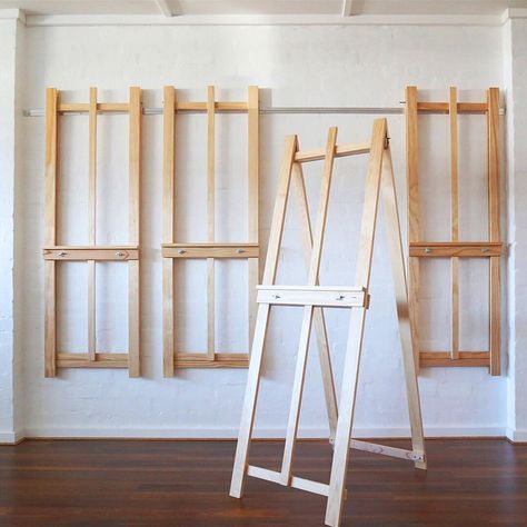 Custom built easels that hang on the wall when not in use Display Artwork, Wall Easel, Art Studio Storage, Art Studio Organization, Art Studio Space, Art Studio Design, Art Studio Room, Art Easel, Art Studio At Home